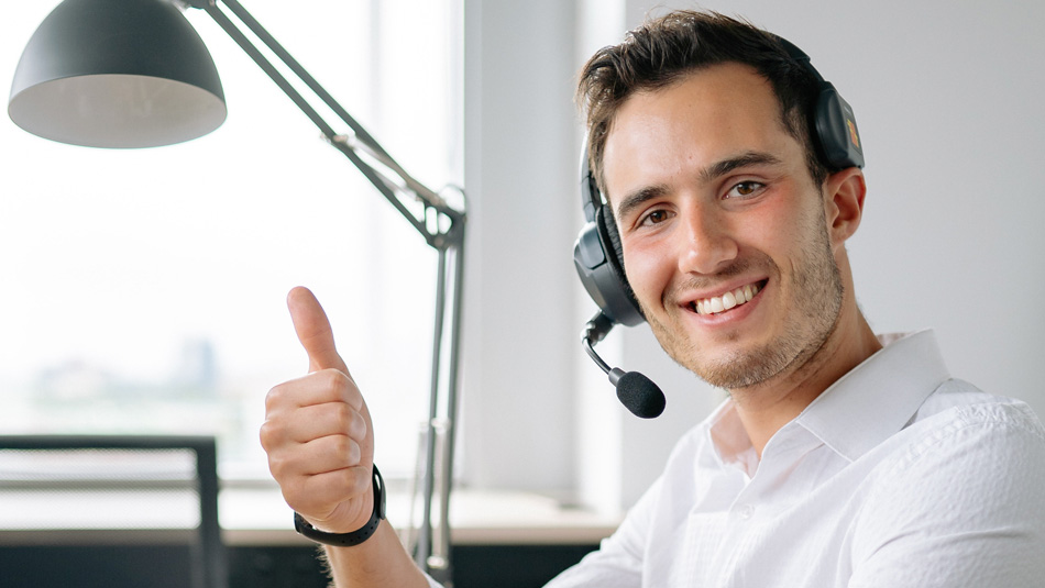 Image of a happy customer service rep